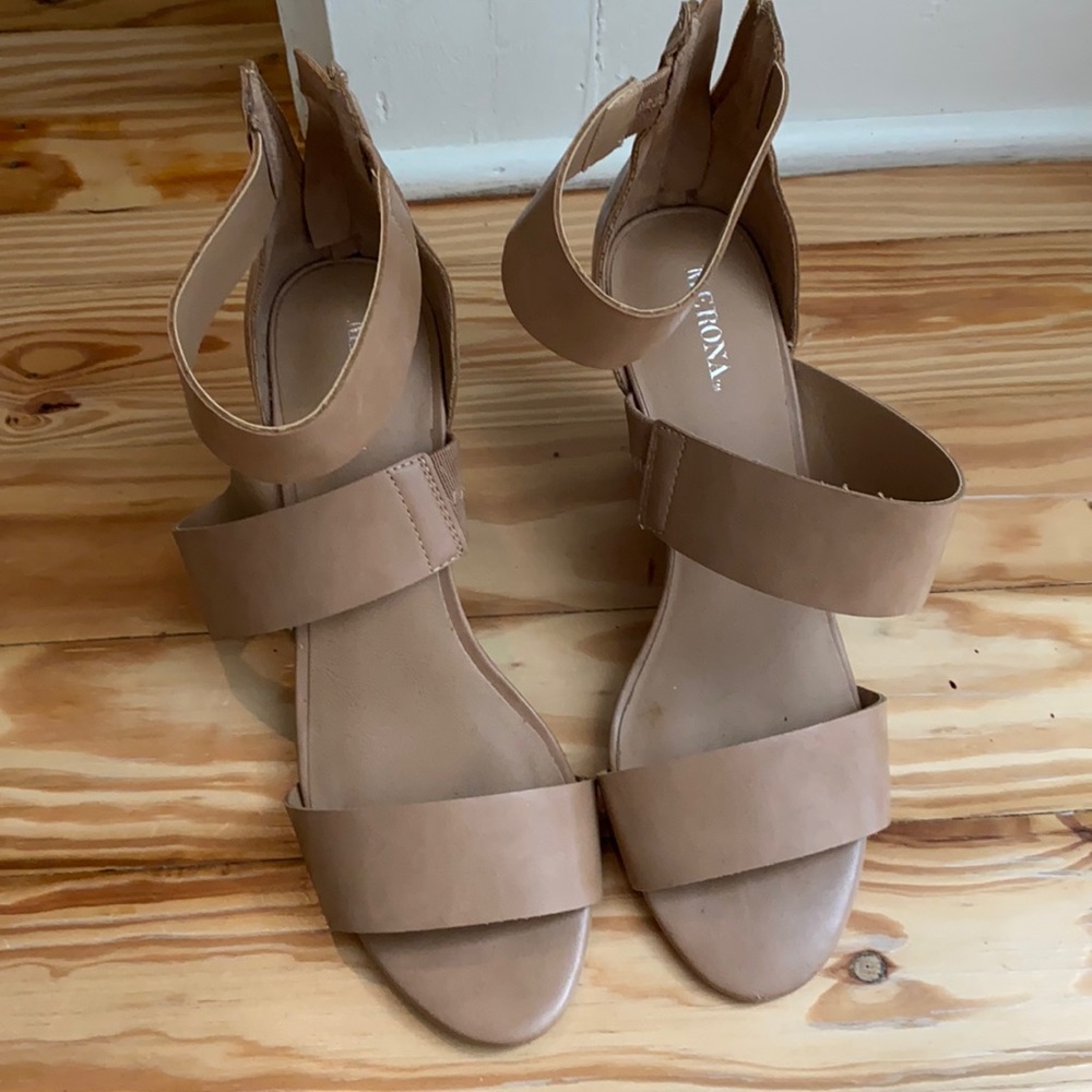 Merona tan wedges